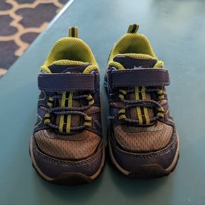 Toddler Merrell's